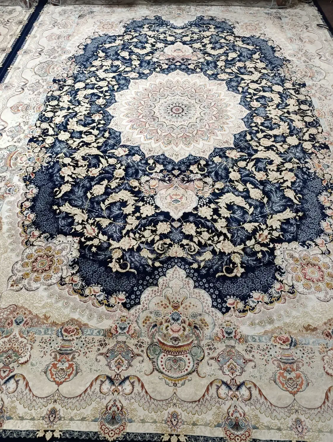 فرش ۹ متری قالی سلیمان ۱۲۰۰ شانه دستباف نما|فرش|قم, پردیسان|دیوار