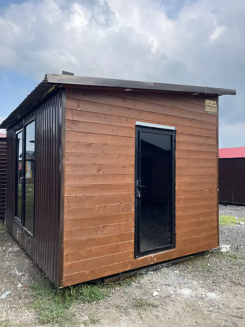 جذب نیرو فنی جهت ورق کوبی و نصب پی وی سی و لمبه|خدمات پیشه و مهارت|آمل, |دیوار