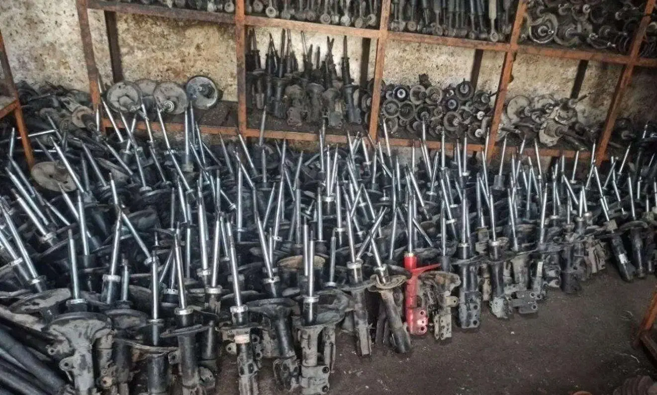 کمک فنر  عقب و جلو خودروهای ایرانی|قطعات یدکی و لوازم جانبی|مرودشت, استادیوم|دیوار