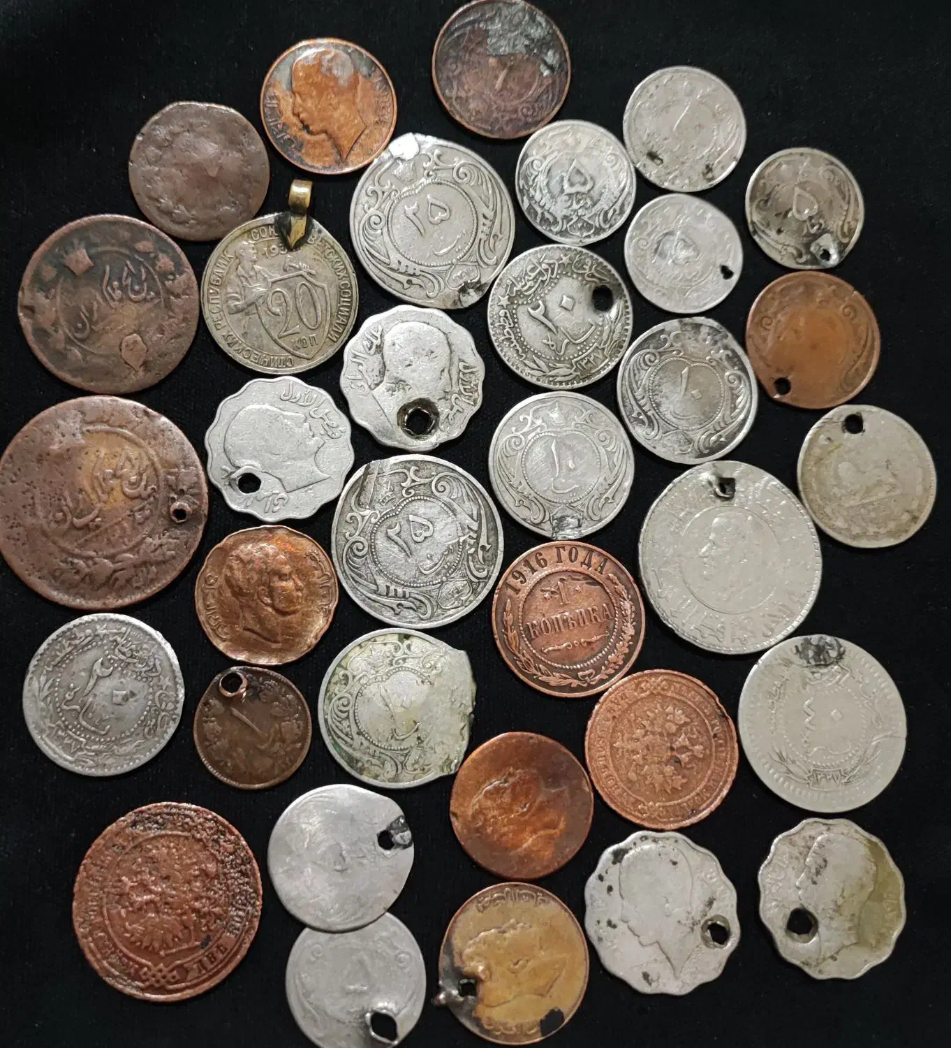 34 سکه قدیمی مطابق تصویر|کلکسیون سکه، تمبر، اسکناس|تبریز, |دیوار