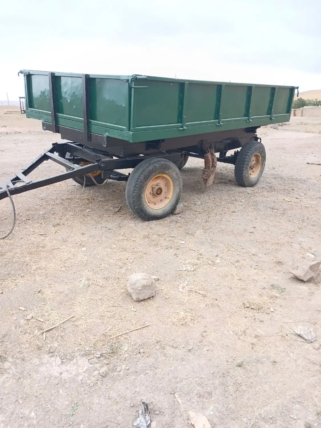 تریلی چهارچرخ|ماشین‌آلات صنعتی|اهر, |دیوار