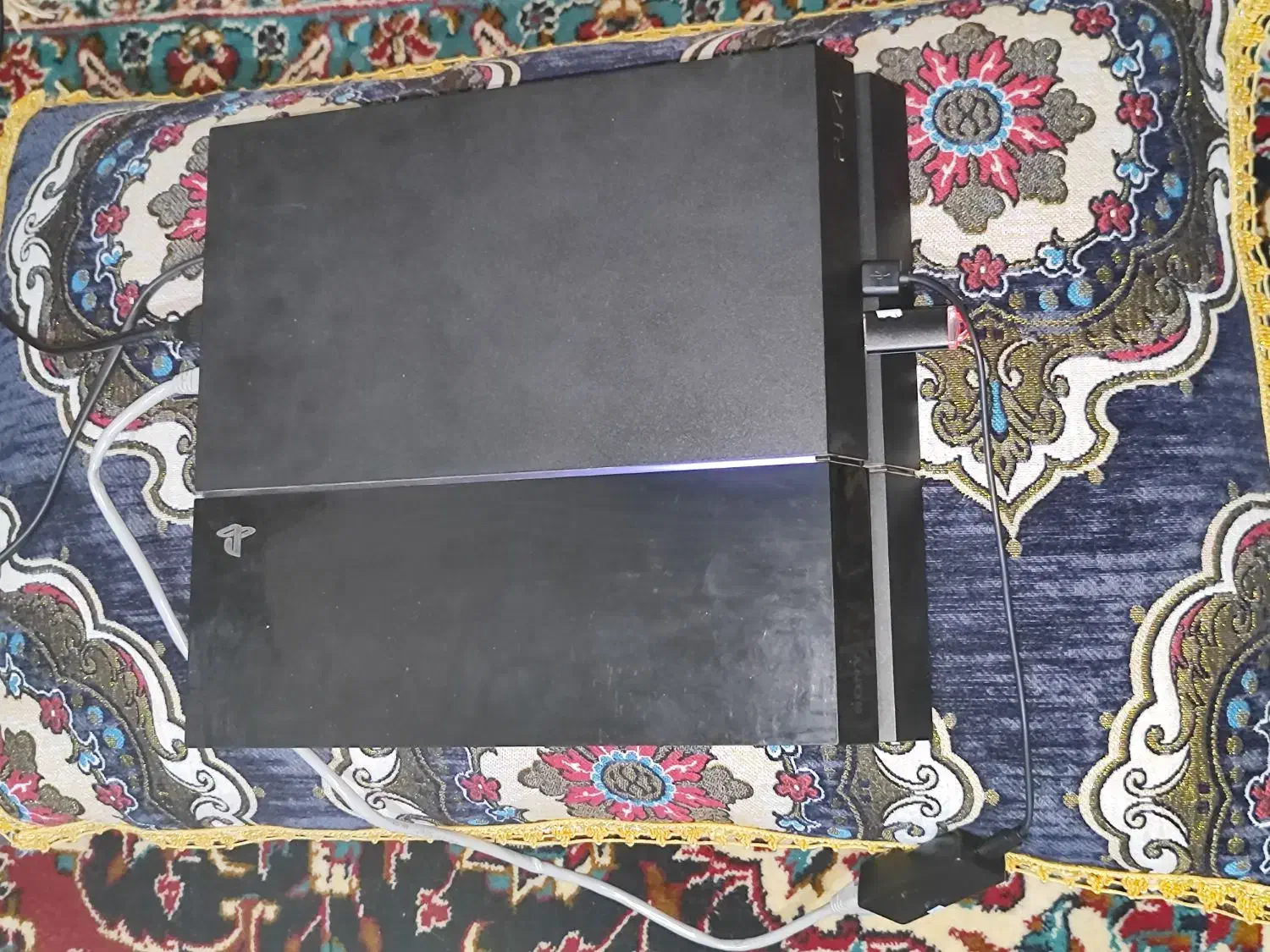 پی اس فور|کنسول، بازی ویدئویی و آنلاین|بم, |دیوار