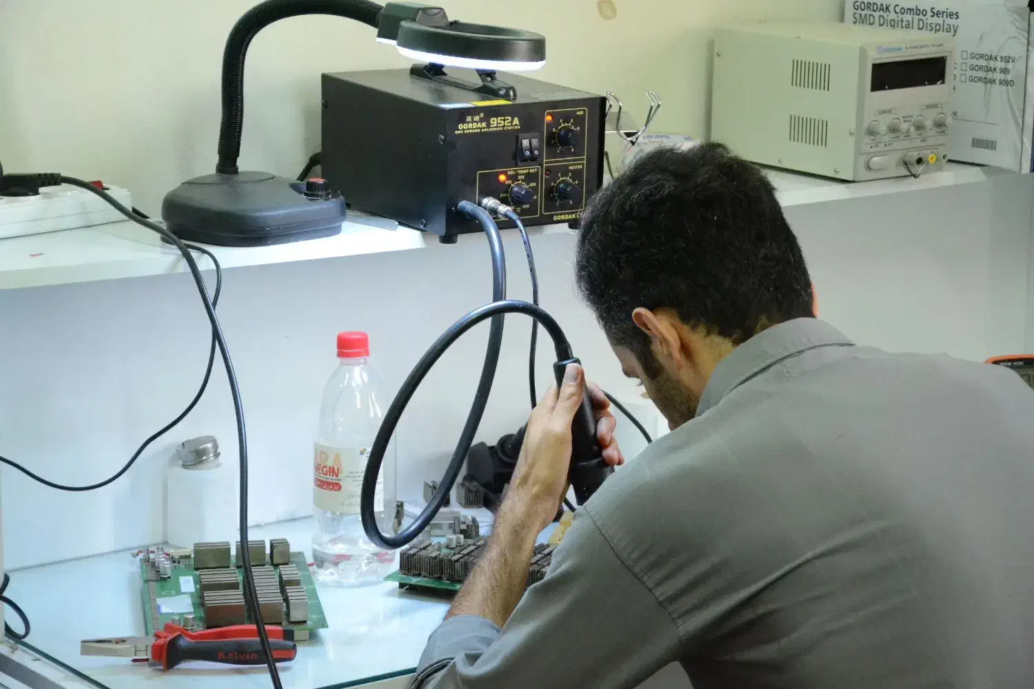 آموزش تعمیر موبایل ولپ تاپ بامدرک فنی حرفه ای|خدمات آموزشی|تهران, فلسطین (میدان انقلاب)|دیوار