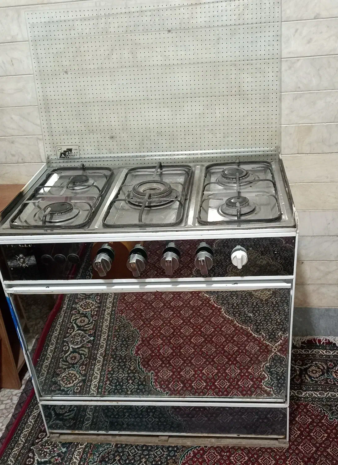 اجاق گاز پنج شعله و چرخ خیاطی|اجاق گاز و لوازم برقی پختوپز|خوی, |دیوار