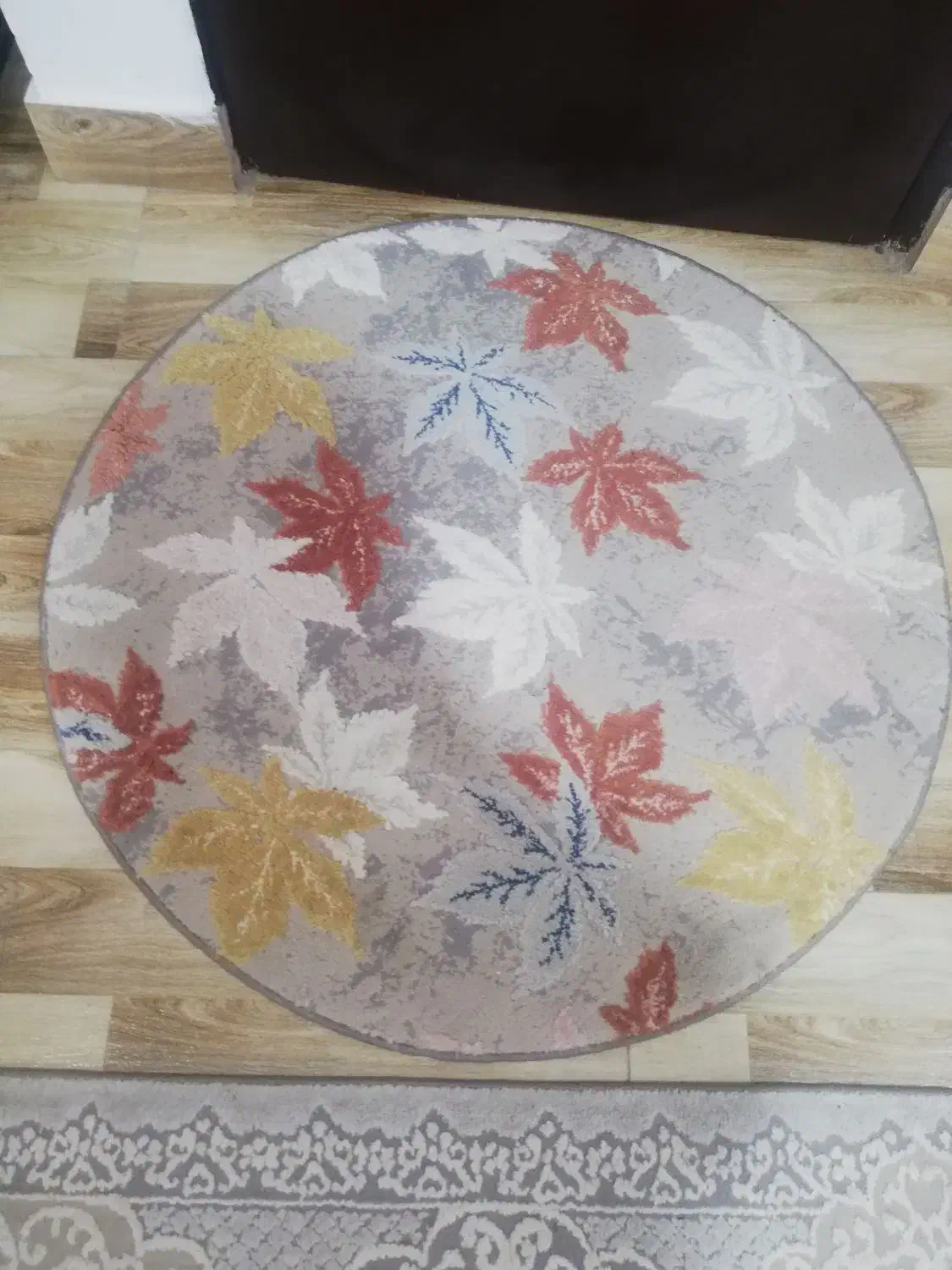 فرش و پادری|فرش|بندر انزلی, لیچارگی حسن رود|دیوار