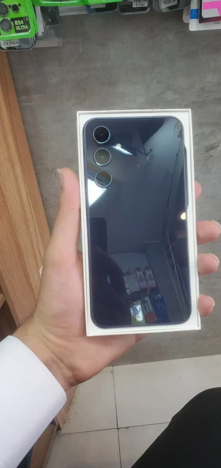 Galaxy A35 / در حد نو / گارانتی ۱۰ ماه|موبایل|قم, عربستان|دیوار