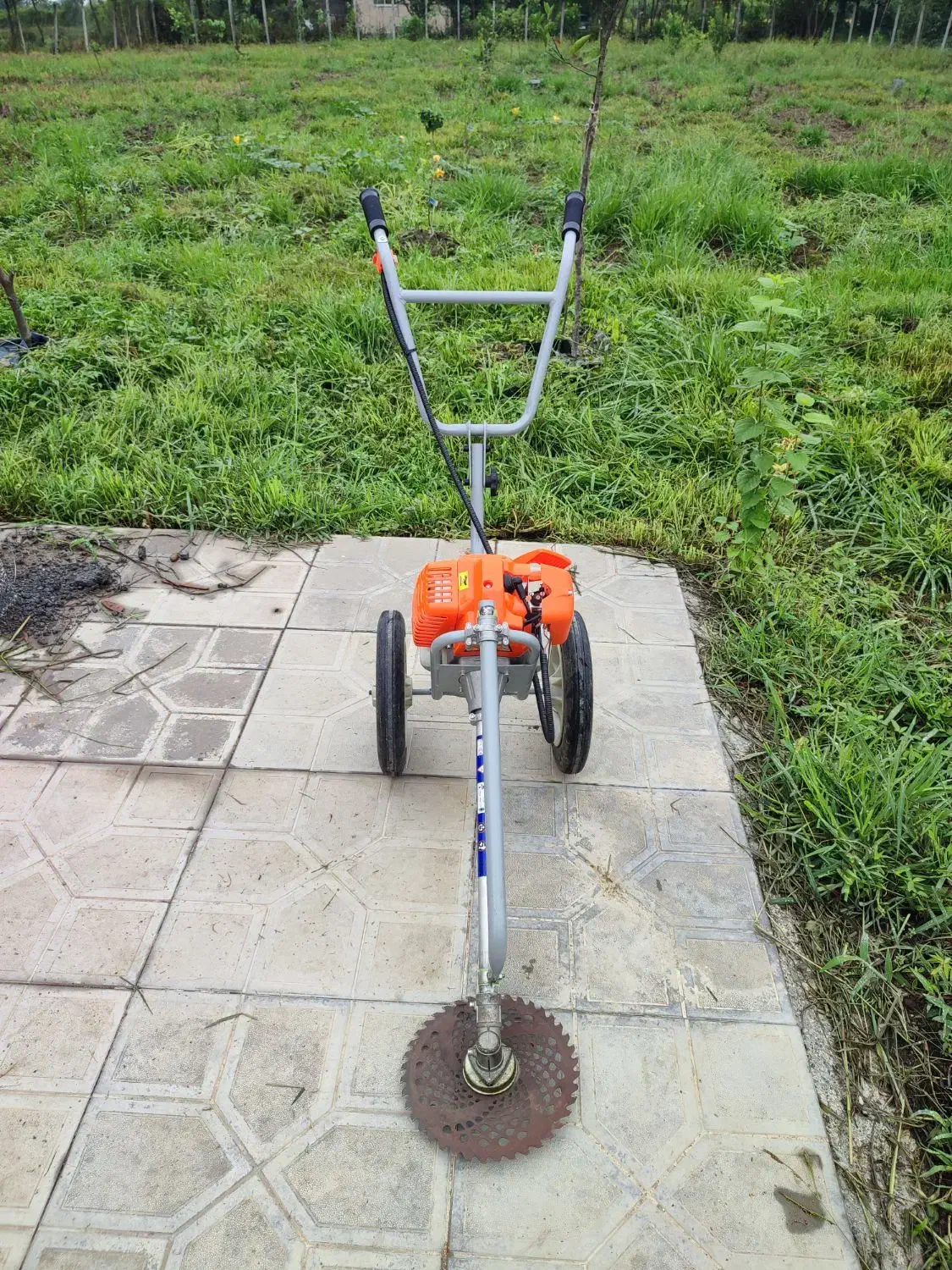 داس برقی(چمن زن) چرخدار|ماشین‌آلات صنعتی|لاهیجان, لفمجان|دیوار