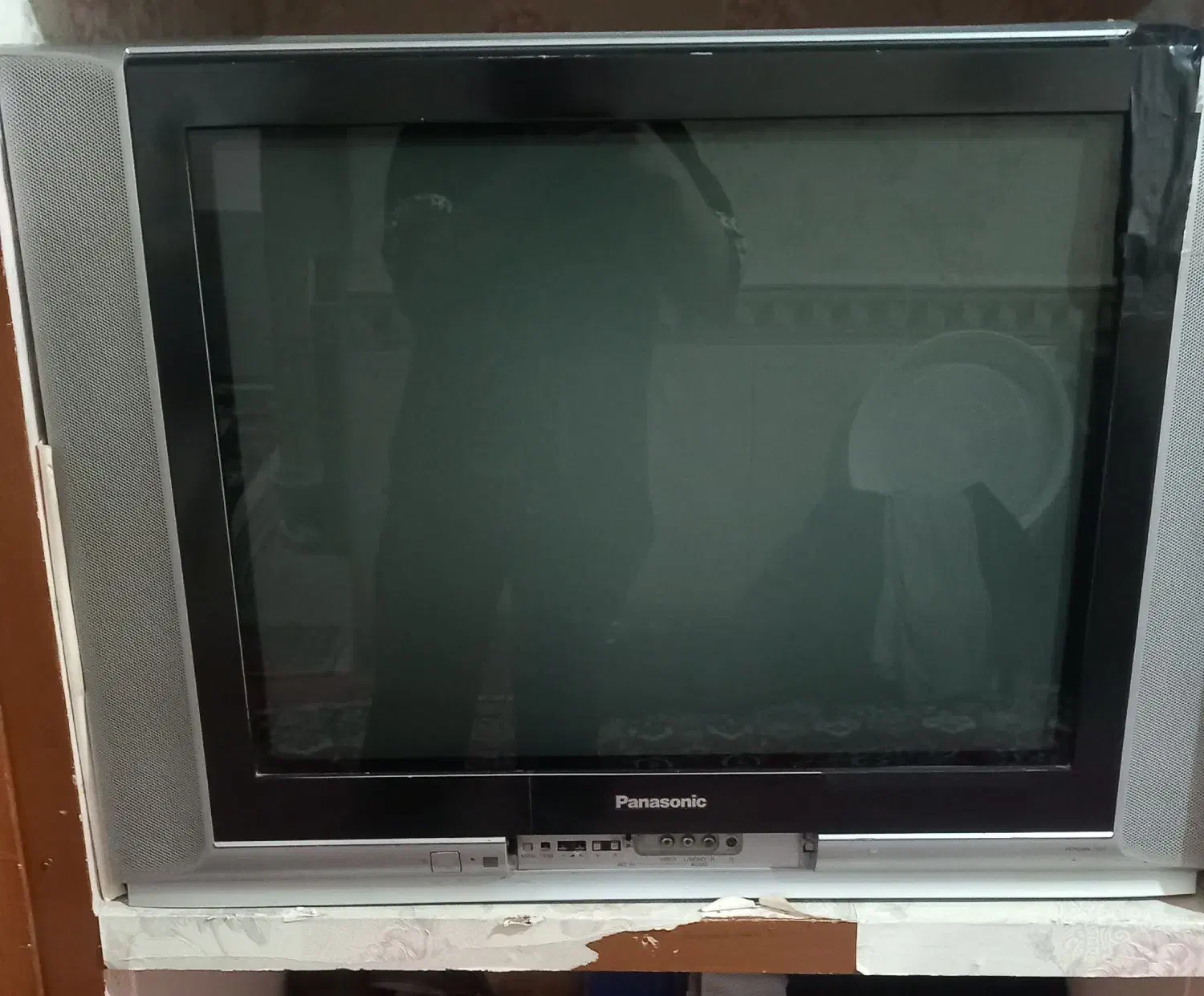 تلویزیون|تلویزیون و پروژکتور|باوی, |دیوار