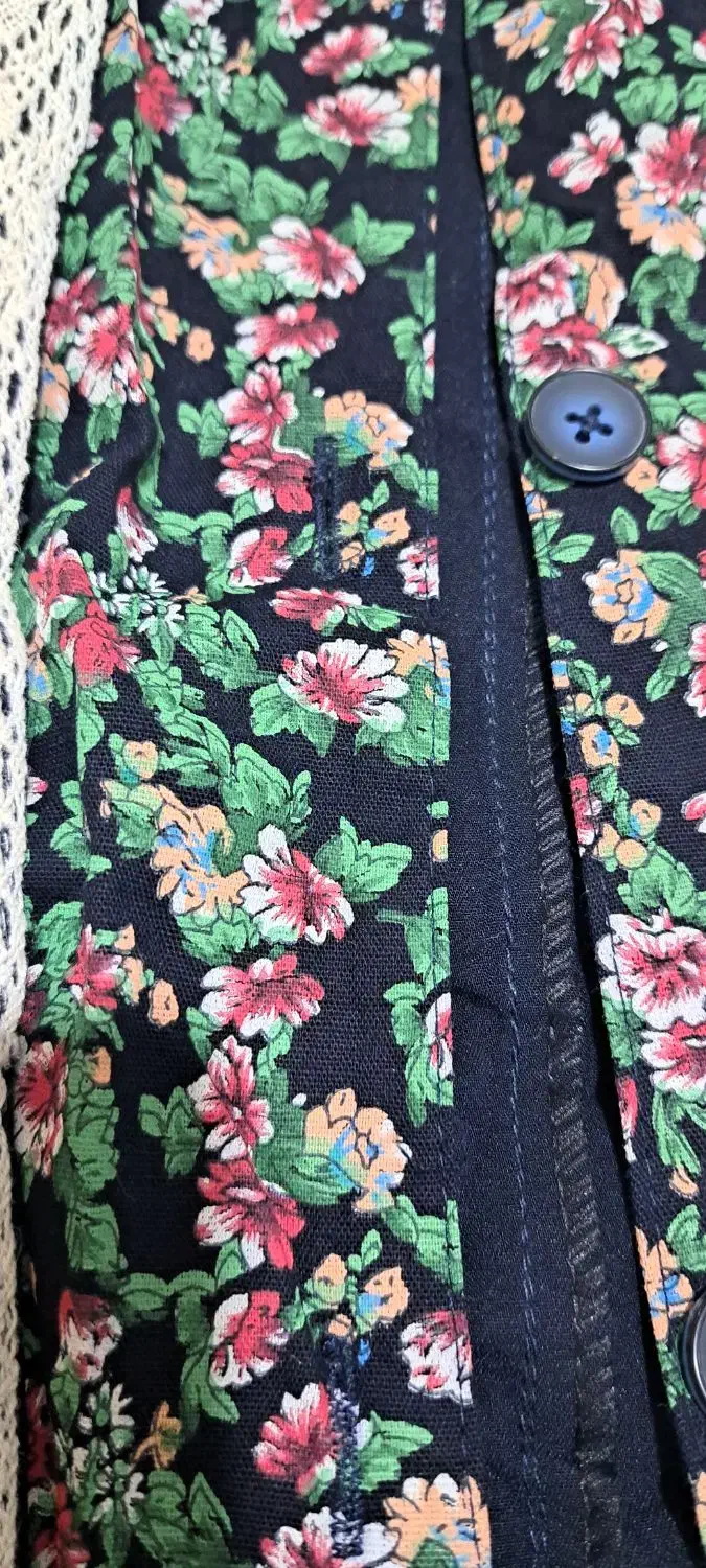 تعدادی لباس و پیراهن|لباس|اهواز, بهارستان|دیوار