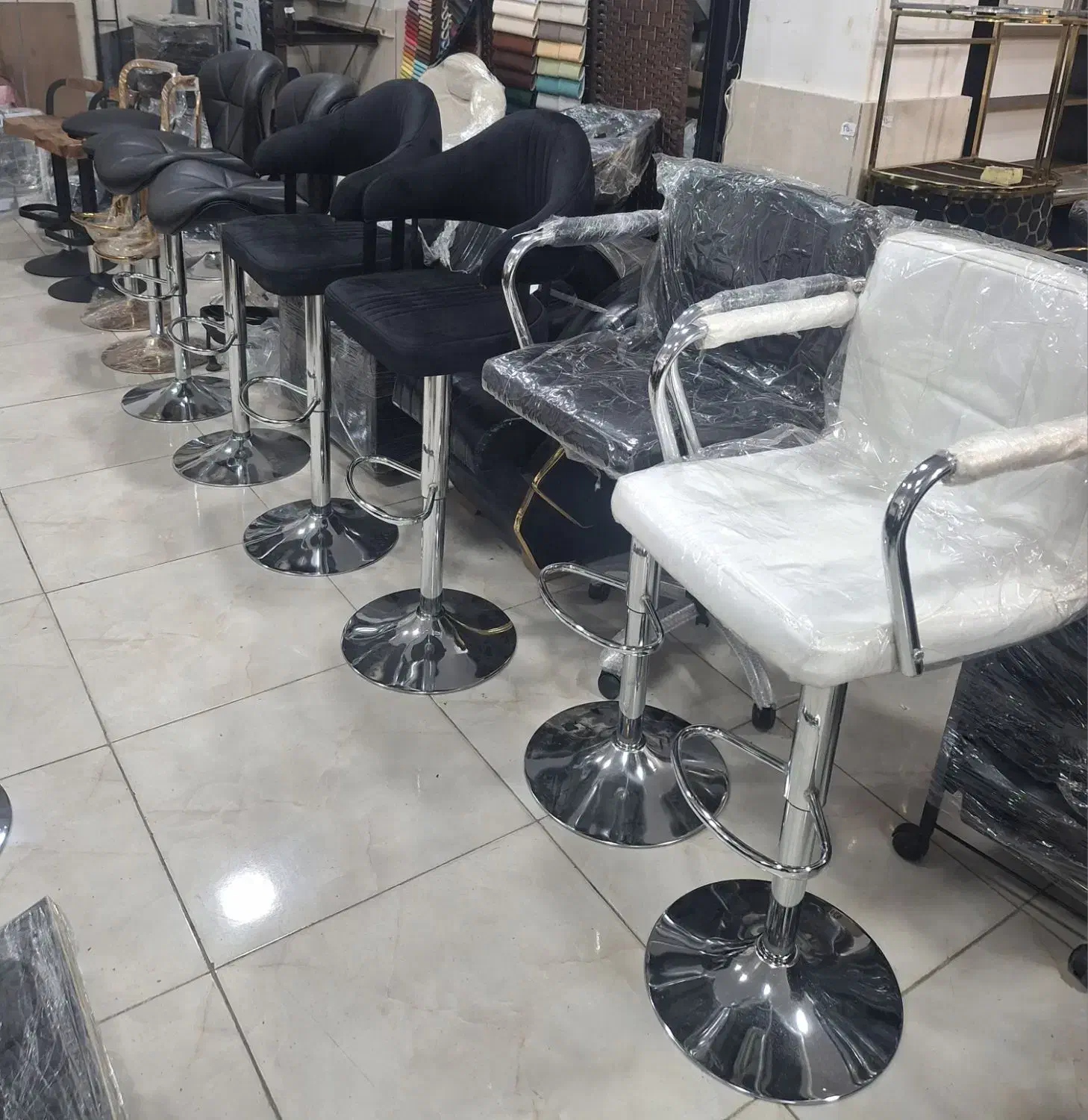 صندلی اپن جکدار|میز و صندلی غذاخوری|رشت, امین الضرب|دیوار