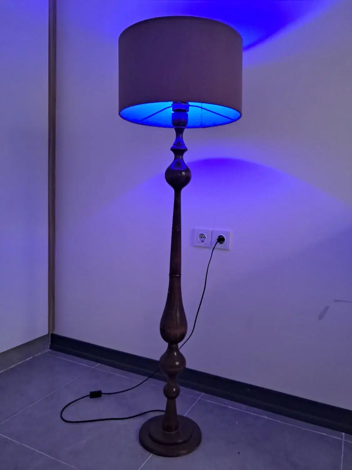 اباژور ایستاد چوبی|چراغ خواب و آباژور|بندر کنگان, |دیوار