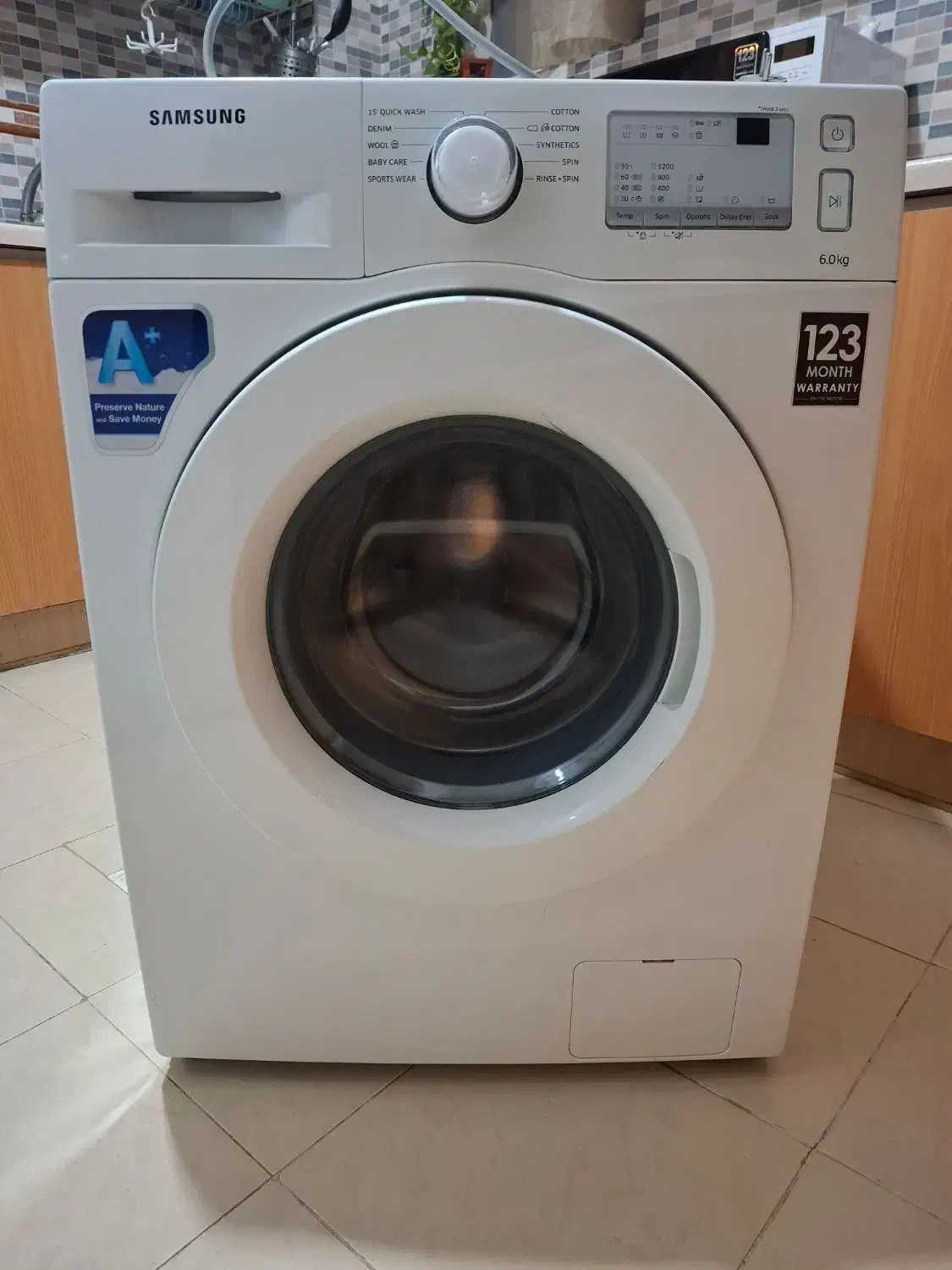 ماشین لباسشویی ۶کیلویی|ماشین لباسشویی و خشک‌کن لباس|اصفهان, چشمه باقرخان|دیوار