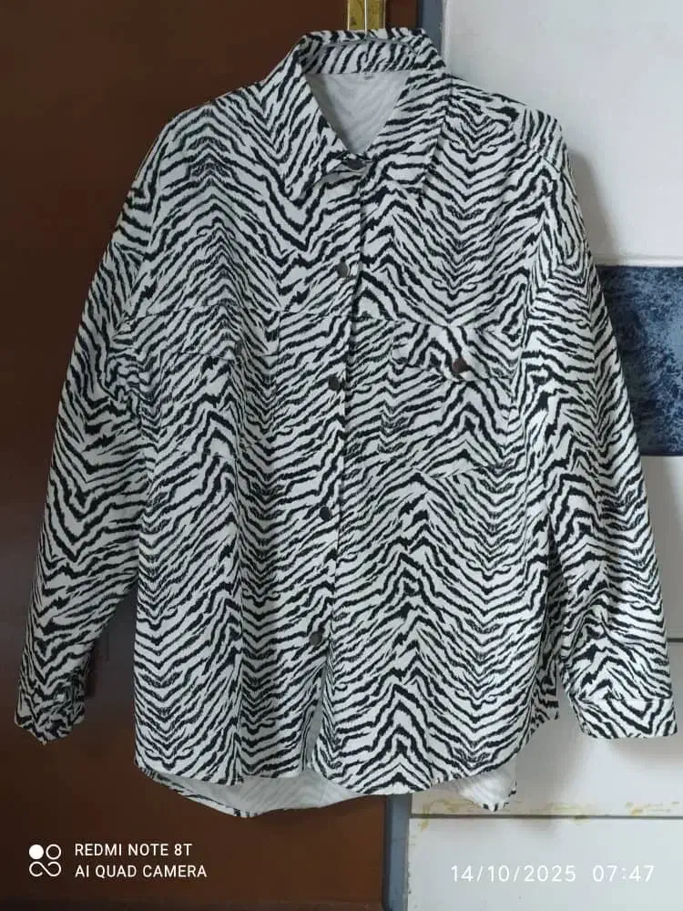 شومیز، دامن، شومیز سفید تک|لباس|فسا, |دیوار