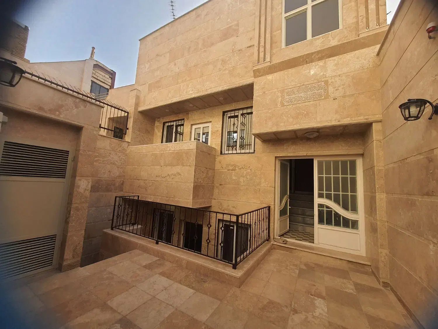 واحد اقامتی مناسب برای اسکان مسافر|فروش خانه و ویلا|قم, تکیه آقا سید حسنی|دیوار