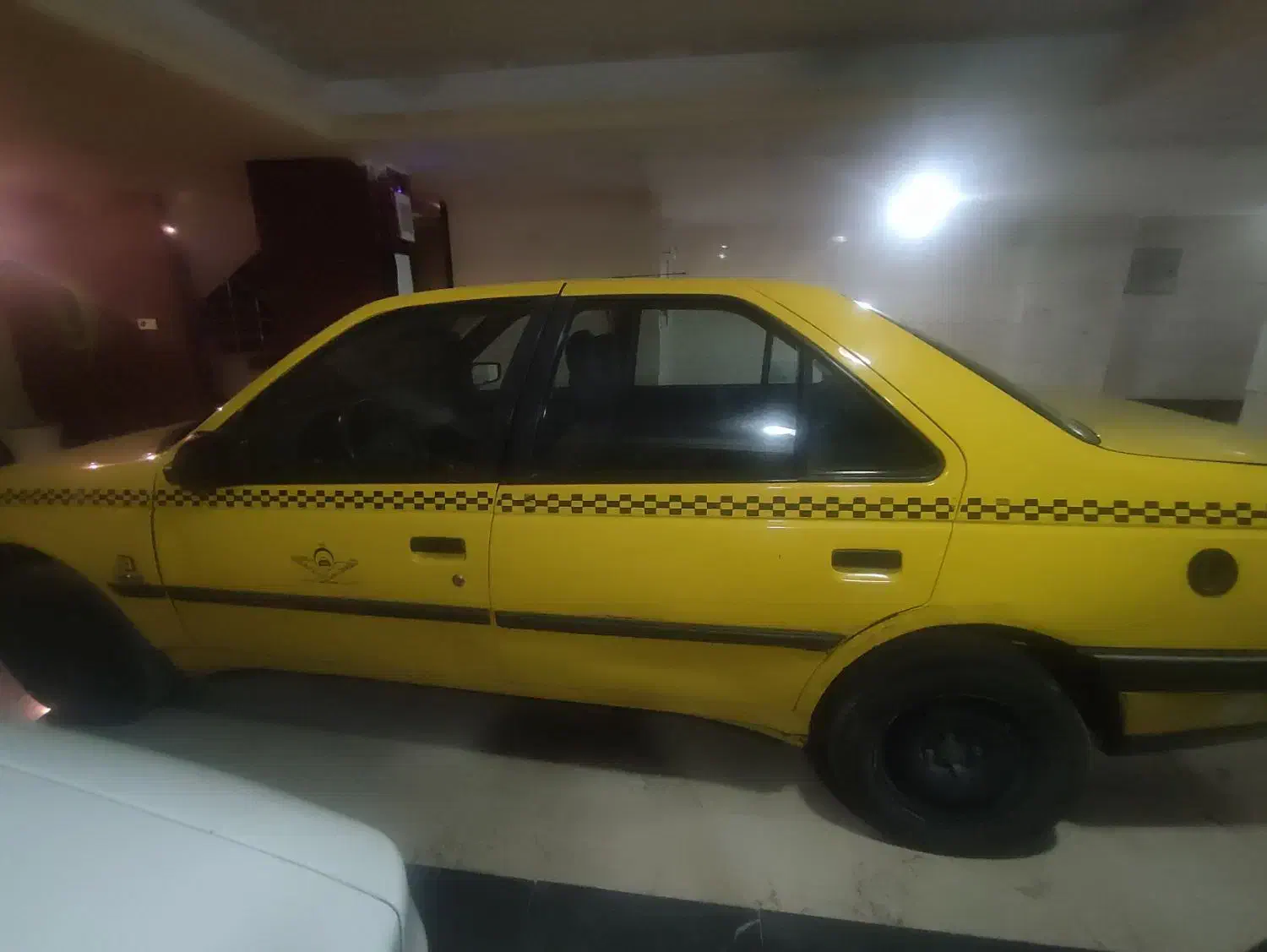 تاکسی ۴۰۵ مدل ۹۸|خودرو سواری و وانت|بومهن, |دیوار