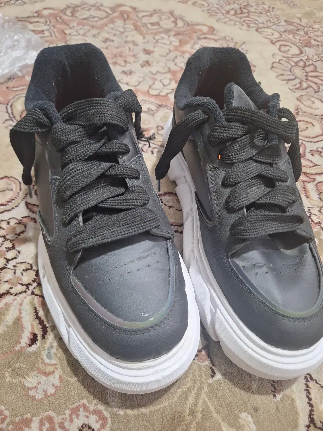 کفش سالم نو نو|کیف، کفش، کمربند|اشتهارد, |دیوار