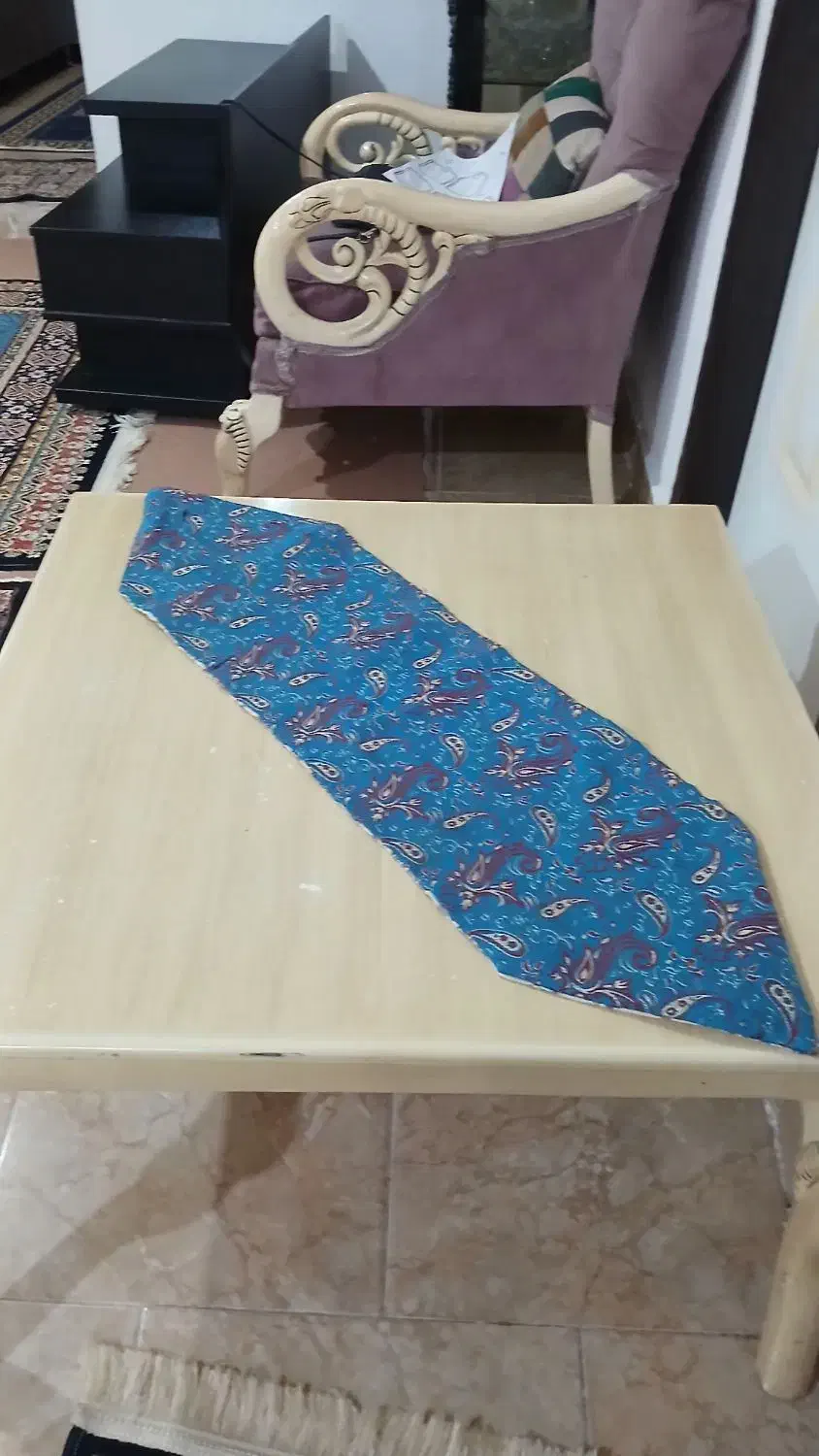 میز جلوی مبلی جنس چوب|مبلمان خانگی و میز عسلی|رشت, باهنر|دیوار