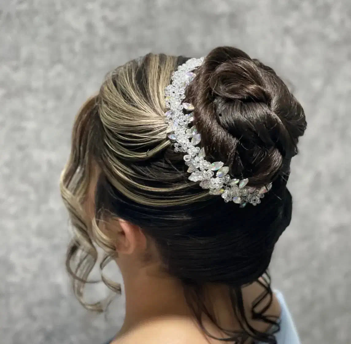 آموزش شینیون و بافت مو آذر ماه باشرایط اقساط|خدمات آرایشگری و زیبایی|اردبیل, |دیوار