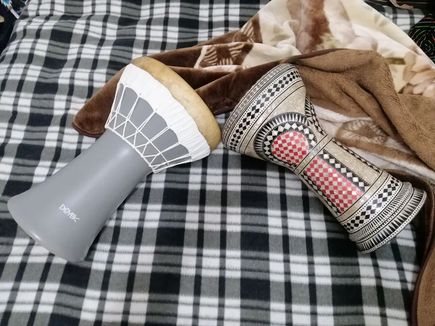 داربوکا (تمپو) جوهرالفن و دویِک|درام و پرکاشن|بوشهر, |دیوار