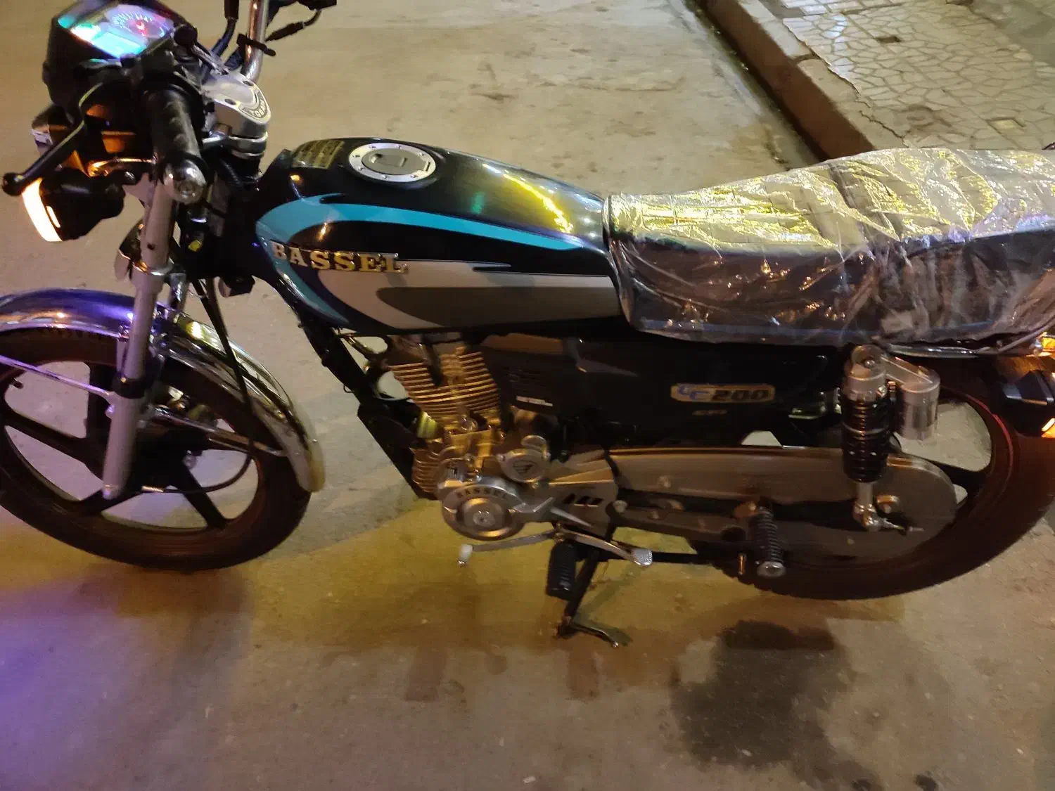 هوندا باسل 200 پوسته سرامیک (پرواز احسان کویر هانی|موتورسیکلت|مشهد, کوی دروی|دیوار