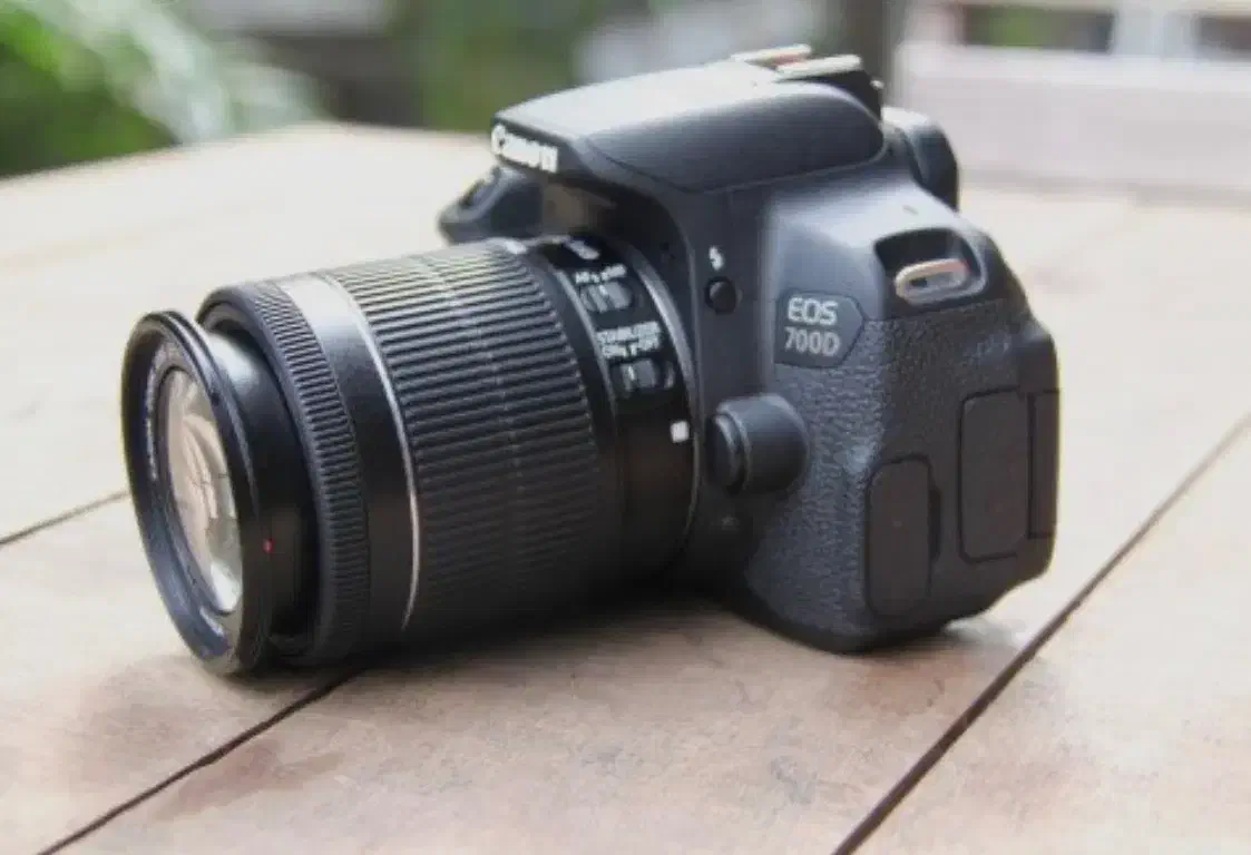 فروش دوربین canon 700D+لنز ۱۸-۵۵ +لنز فیکس 50mm|دوربین عکاسی و فیلم‌برداری|تبریز, |دیوار