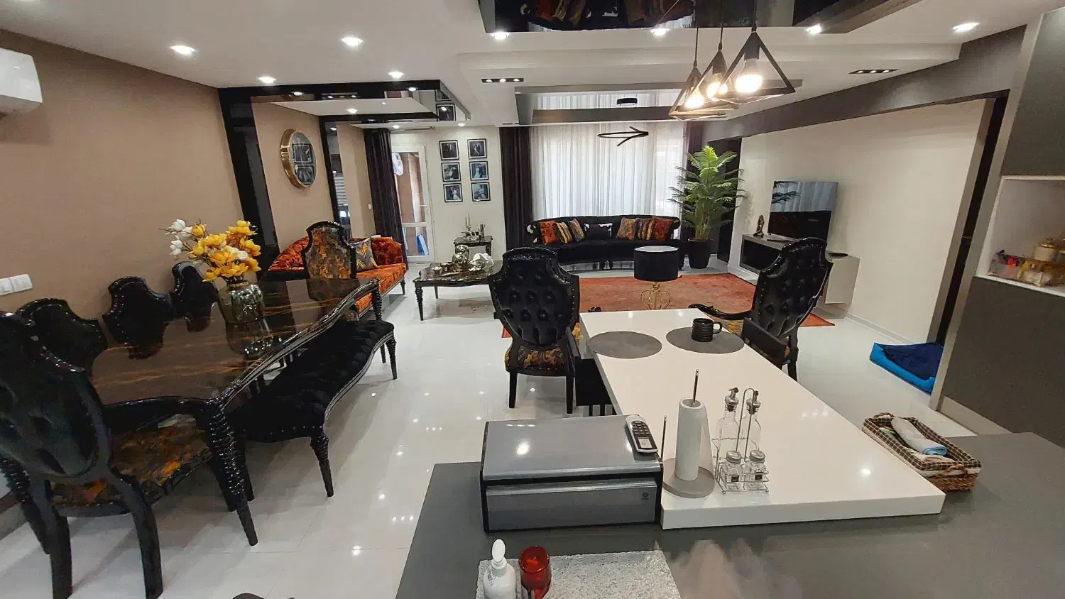 اجاره دوخواب،سالن بزرگ‌،غرق در نور|اجارهٔ آپارتمان|شیراز, شهرک بهشتی|دیوار