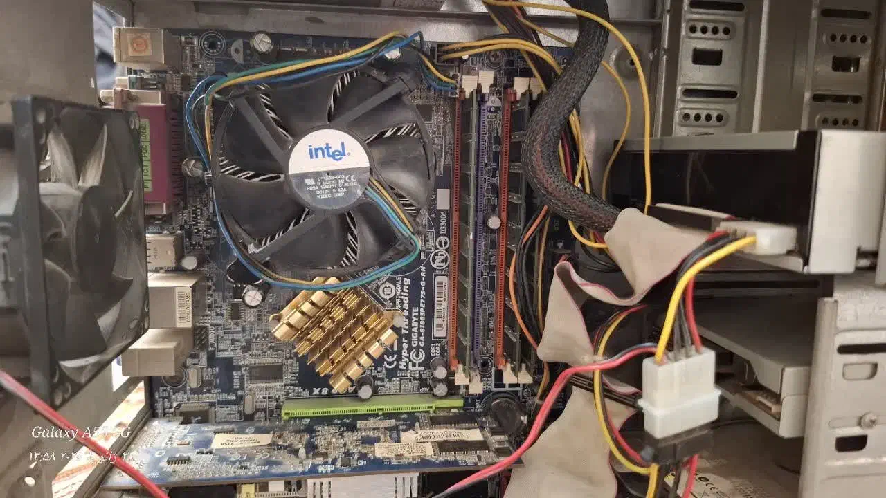 کامپیوتر|رایانه رومیزی|اندیشه, اندیشه فاز ۱|دیوار