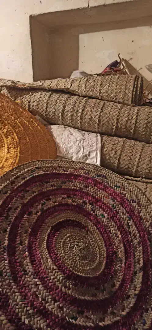 باسلام سفره وزنبیل حصیری وفرش حصیری وکلاه|صنایع دستی و سایر لوازم تزئینی|بندر دیر, |دیوار