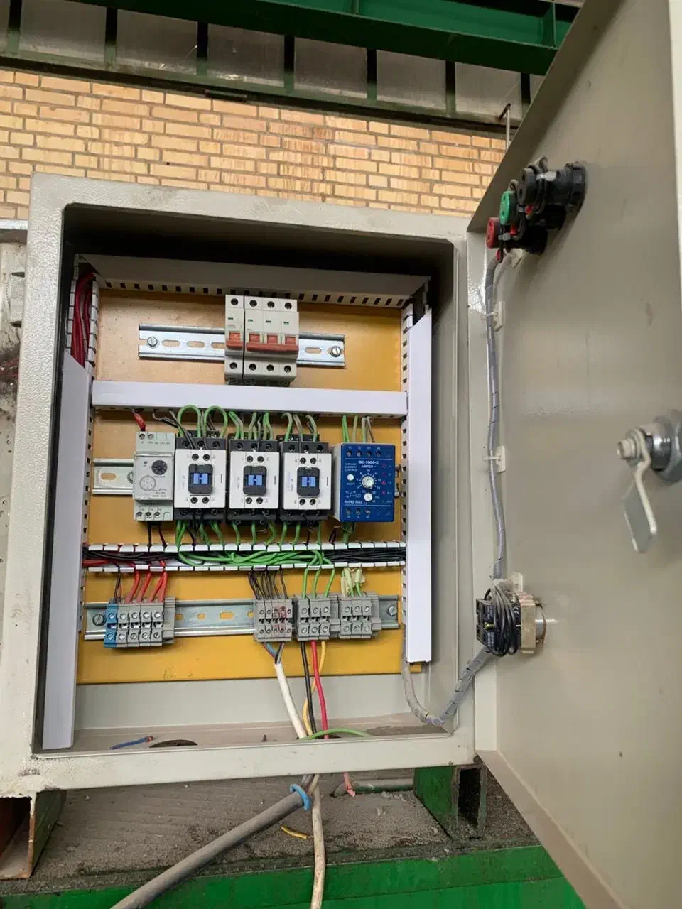 فروش دستگاه پرس|ماشین‌آلات صنعتی|اصفهان, باغ زیار|دیوار