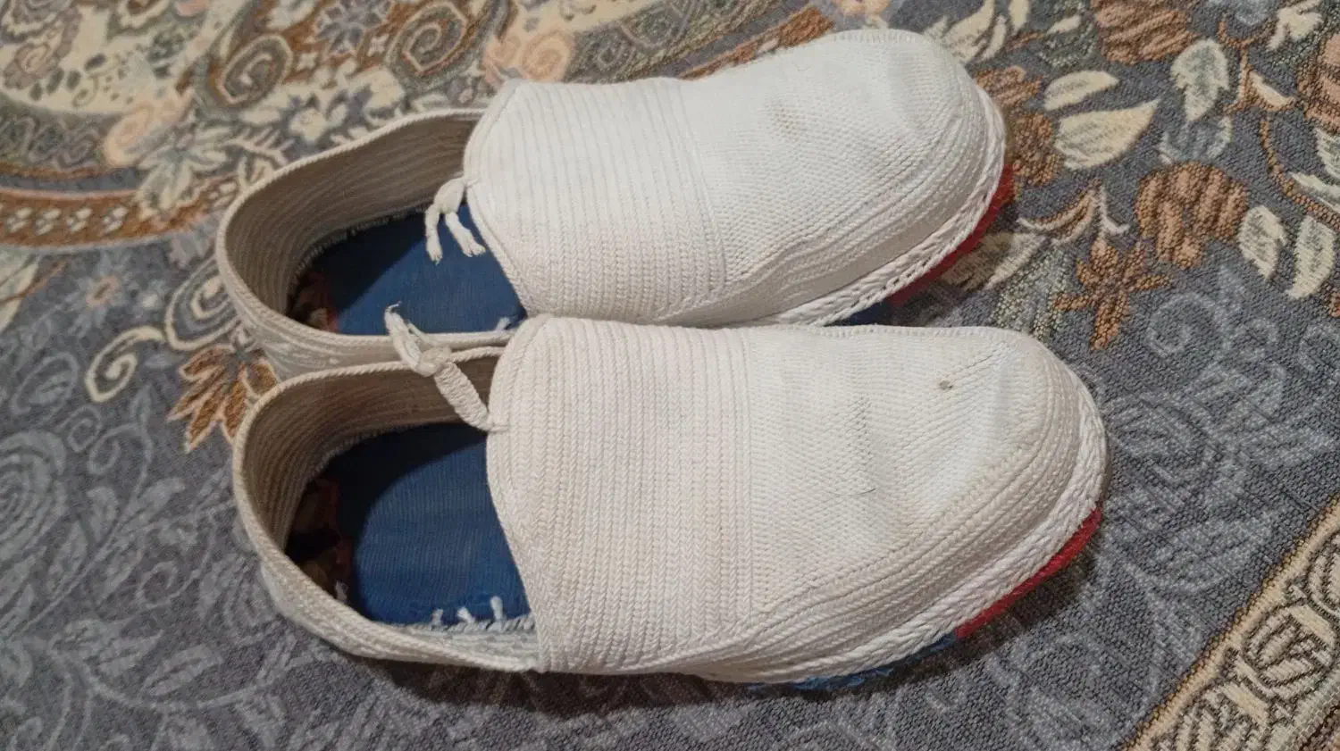 گیوه|کیف، کفش، کمربند|کامیاران, |دیوار