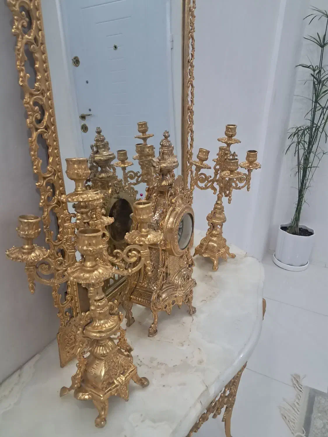 اینه|آینه|مشهد, نوده|دیوار