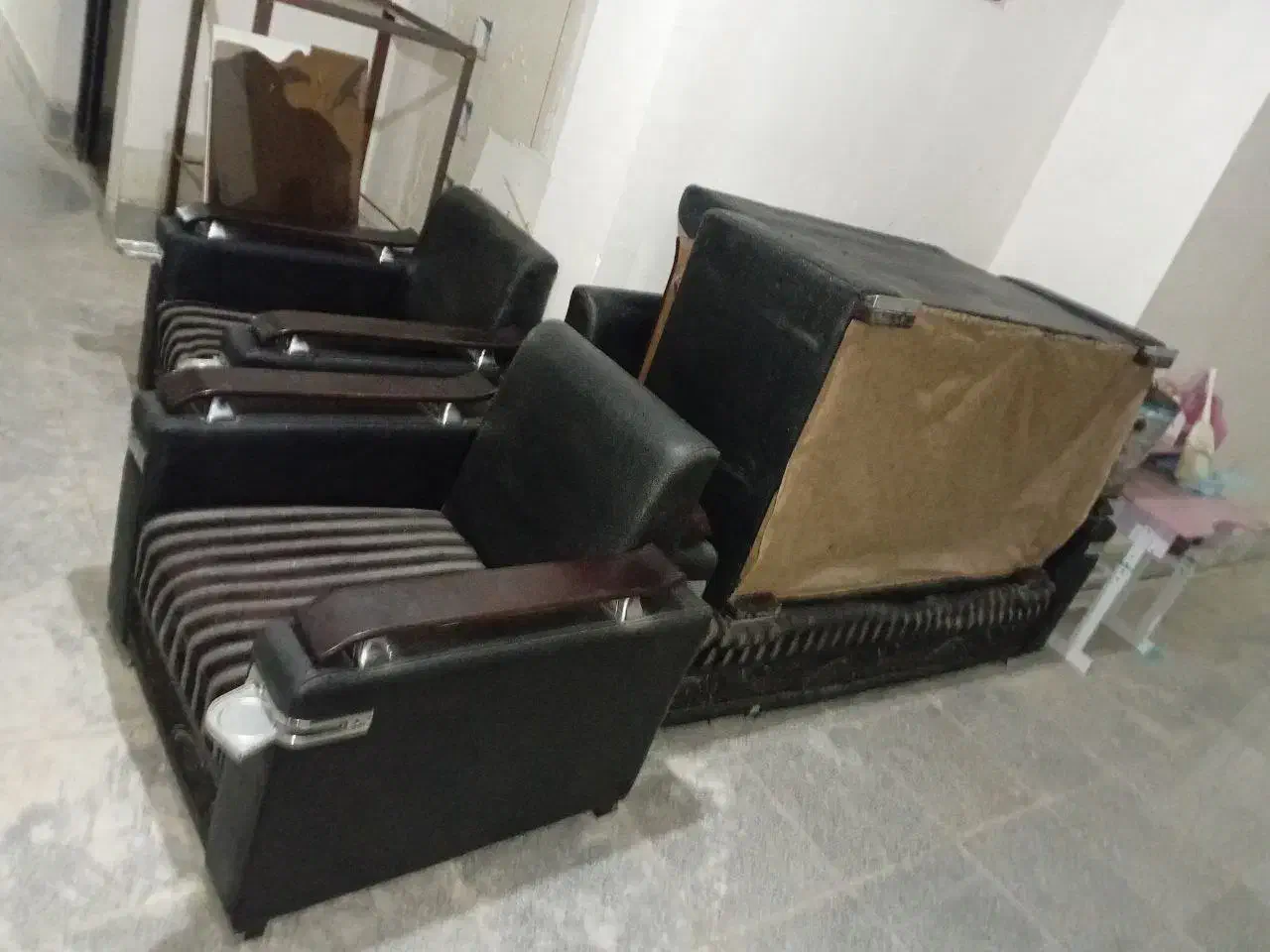 مبل راحتی|مبلمان خانگی و میز عسلی|گلبهار, شهر جدید گلبهار|دیوار