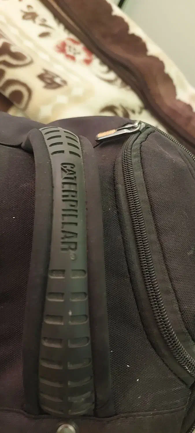 کوله کاتر پیلار|کیف، کفش، کمربند|مشهد, هفت تیر (نه دره)|دیوار