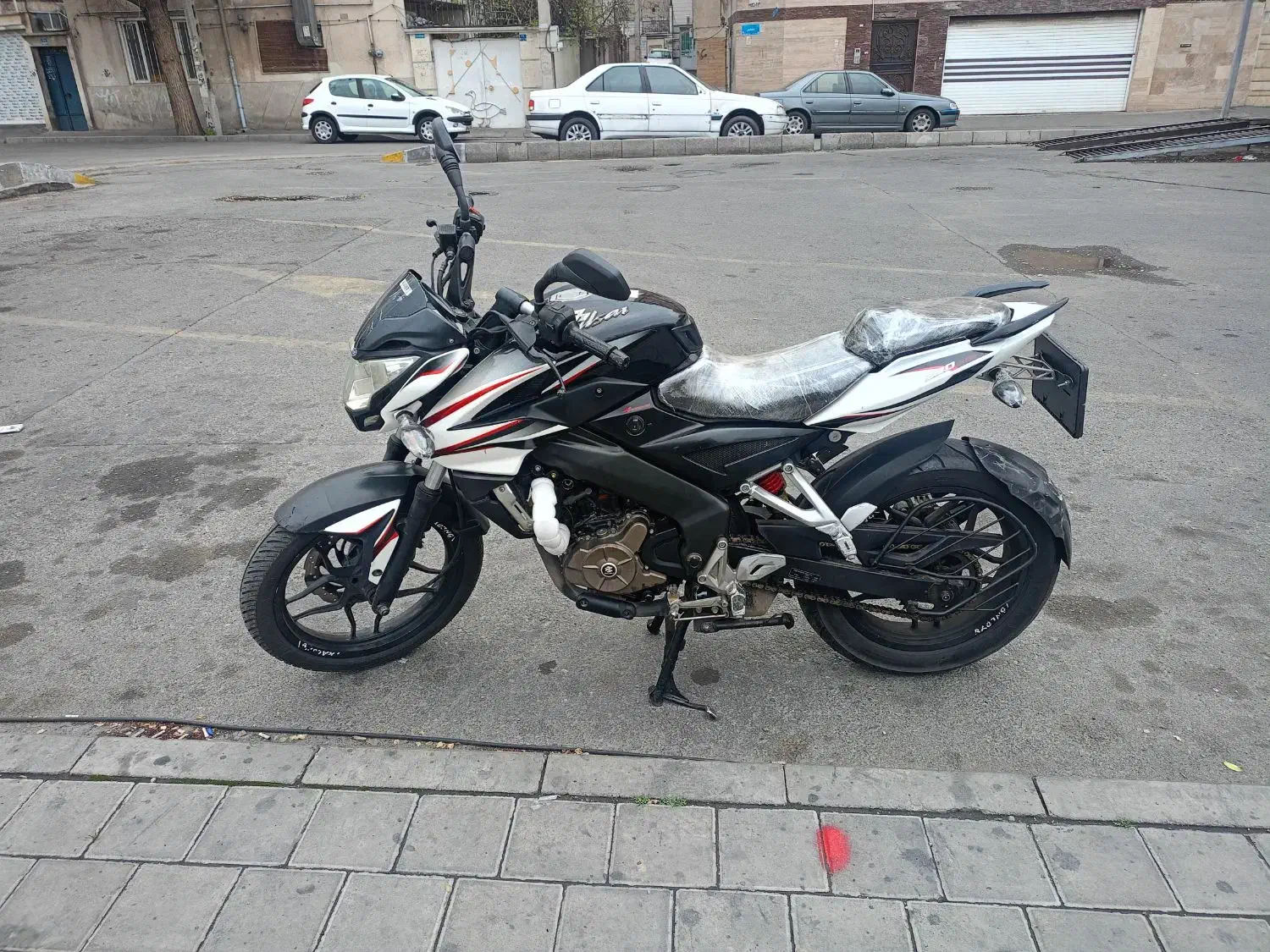 ns 200|موتورسیکلت|تهران, هفت چنار|دیوار