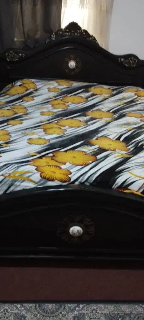 تخت و مبل و کمد احدا عروس داماد رایگان|مبلمان خانگی و میز عسلی|فردیس, شهرک وحدت|دیوار