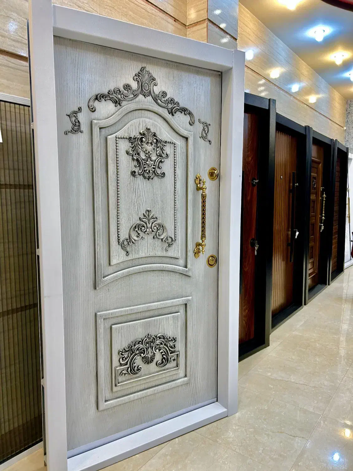 درب ضدسرقت و انواع درب های داخلی و...|مصالح و تجهیزات ساختمان|لردگان, |دیوار