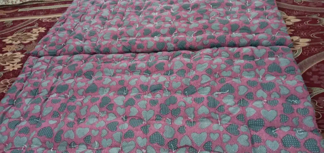 تشک پشمی|رختخواب، بالش، پتو|اندیکا, |دیوار