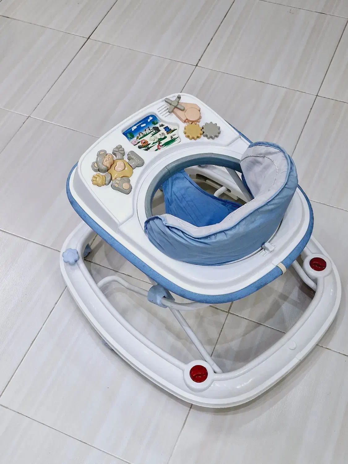 روروک خارجی موزیکال|کالسکه و لوازم جانبی|اصفهان, صدف|دیوار