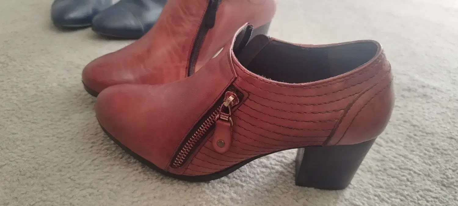 کفش چرم گاوی سایز ۳۹ در حد نو|کیف، کفش، کمربند|نظرآباد, احمد آباد|دیوار