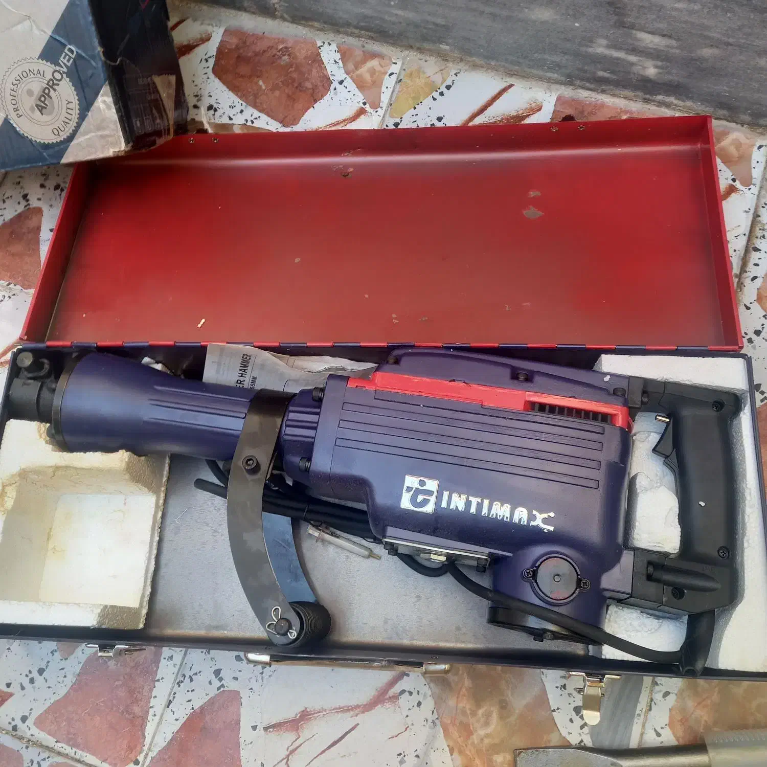 هیلتی بتن کن|ابزارآلات|اصفهان, قهجاورستان|دیوار