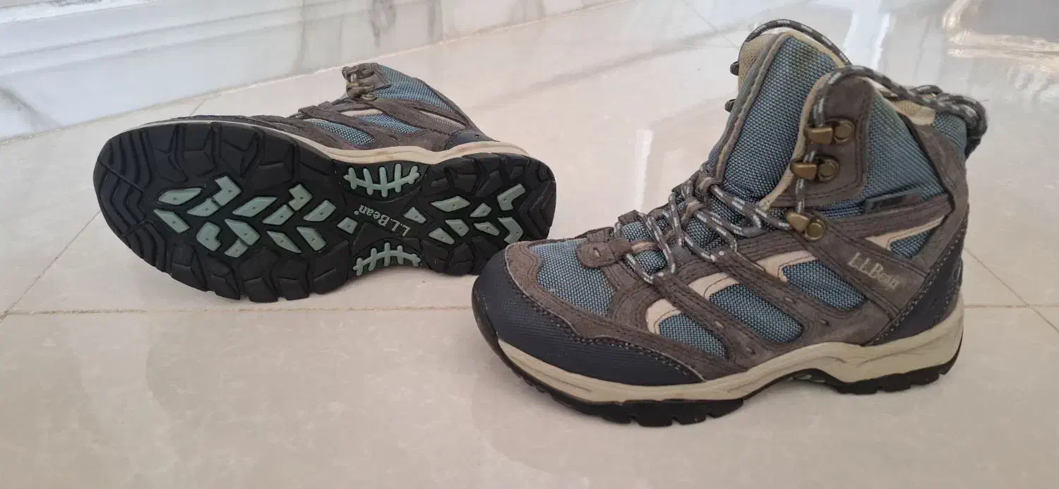 پوتین|کیف، کفش، کمربند|پاوه, |دیوار