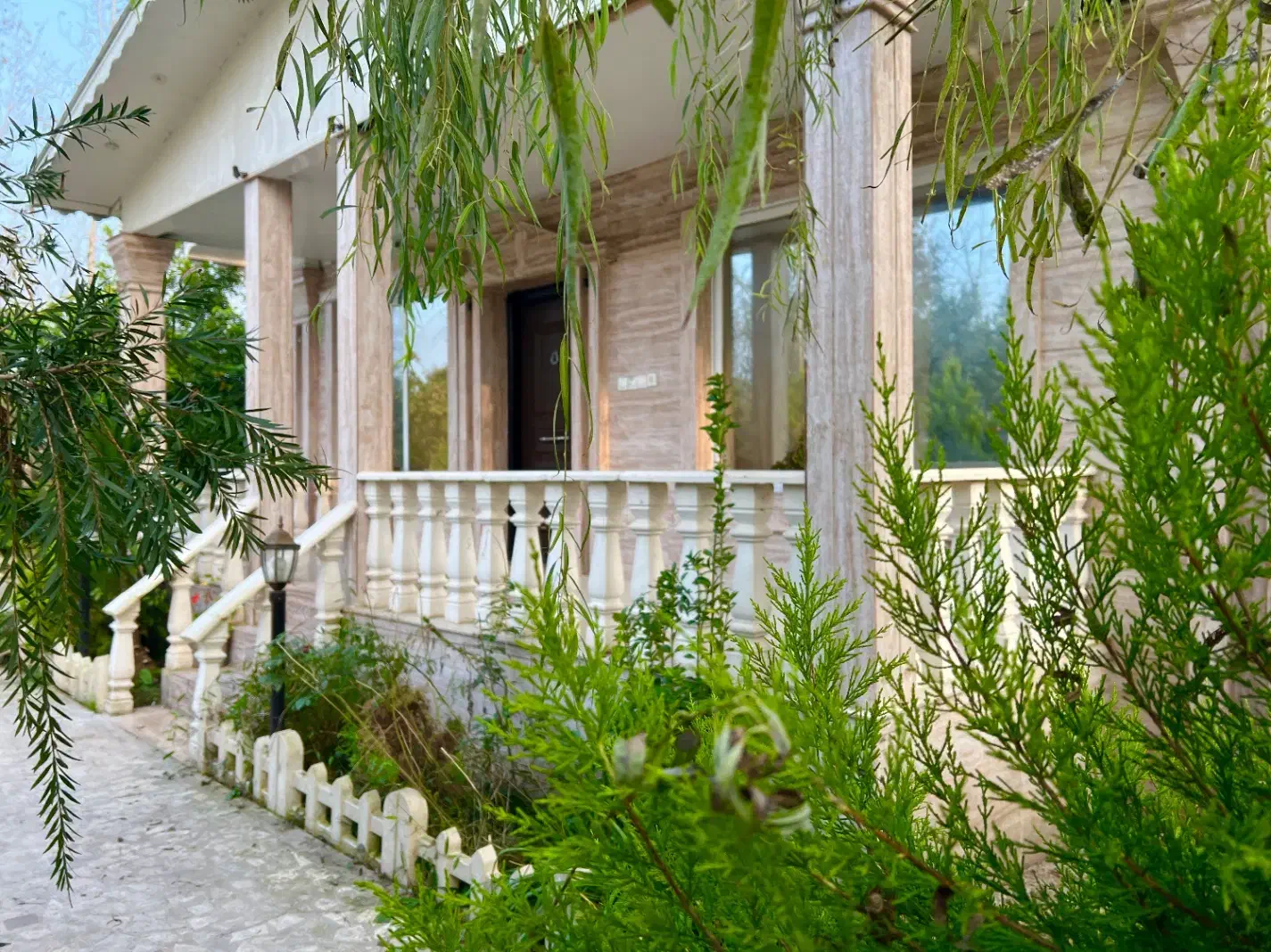 ویلایی با ۳۰۹ متر در قاضیان سنگر|فروش خانه و ویلا|رشت, استادسرا|دیوار