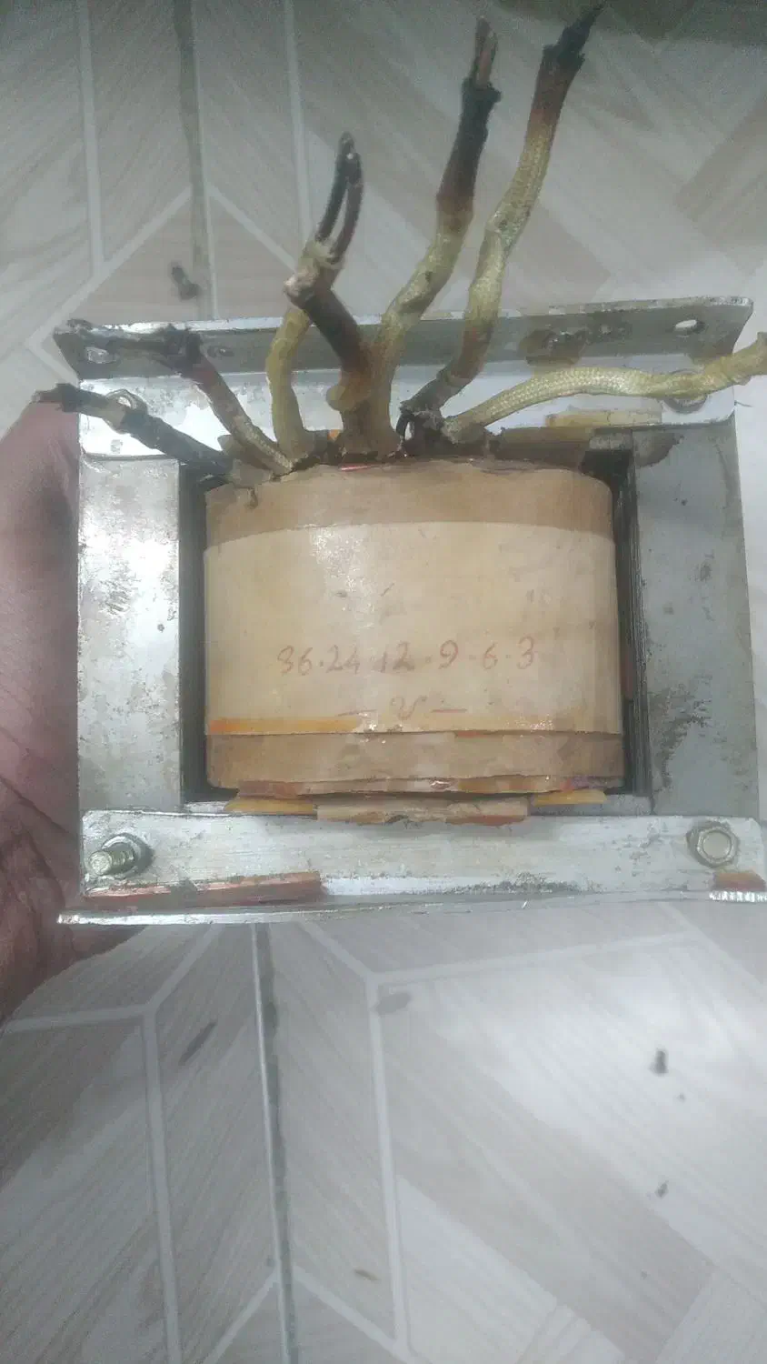 ترانس ۲۲۰ به ۱۲ ولت هیتاچی|ماشینآلات صنعتی|تهران, شادآباد|دیوار