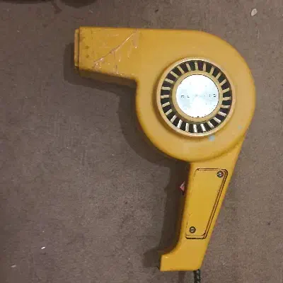 سشوار قدیمی و عتیقه|کلکسیون اشیاء عتیقه|زاهدان, |دیوار