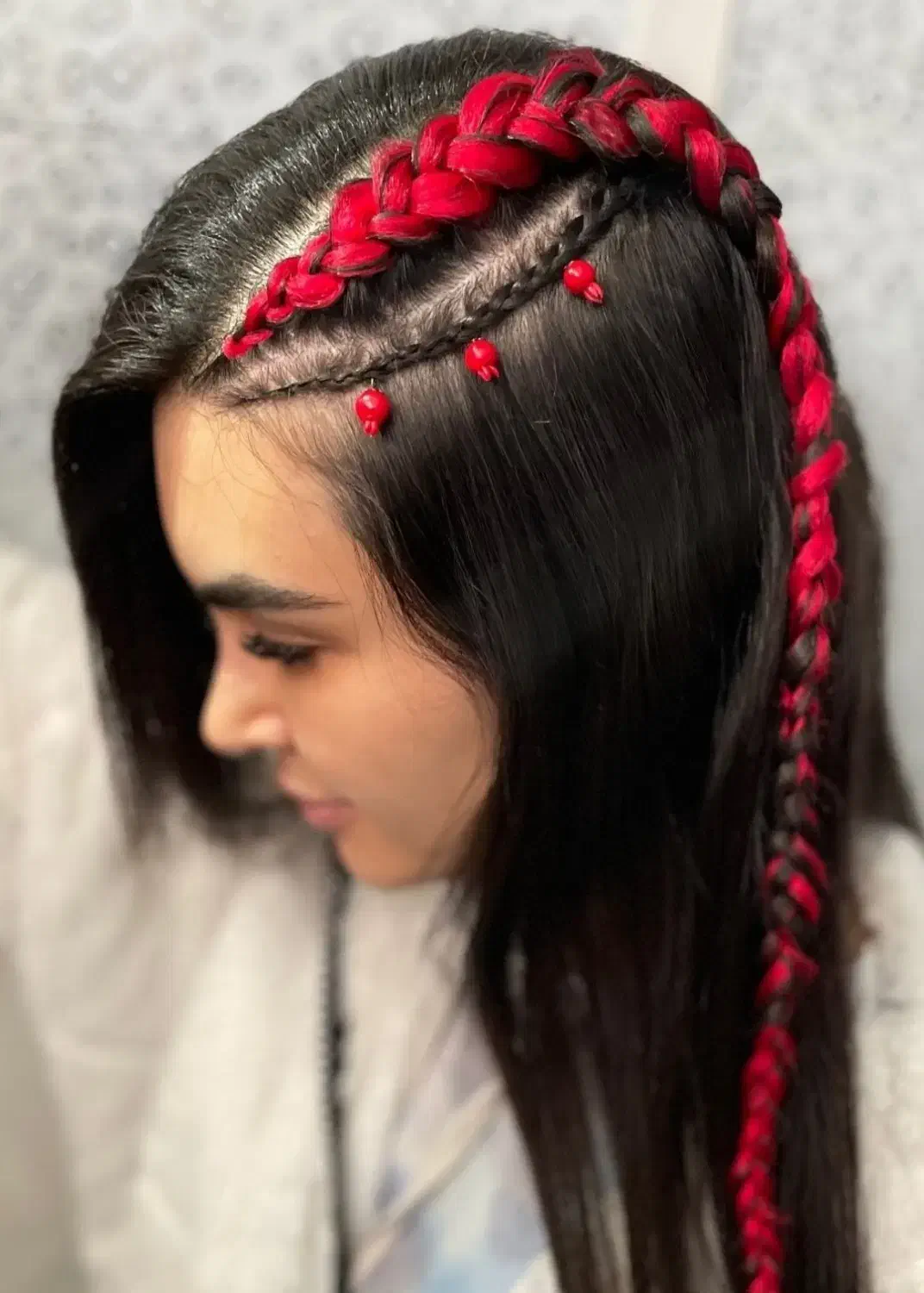 انجام خدمات انواع بافت مو|خدمات آرایشگری و زیبایی|خوی, |دیوار