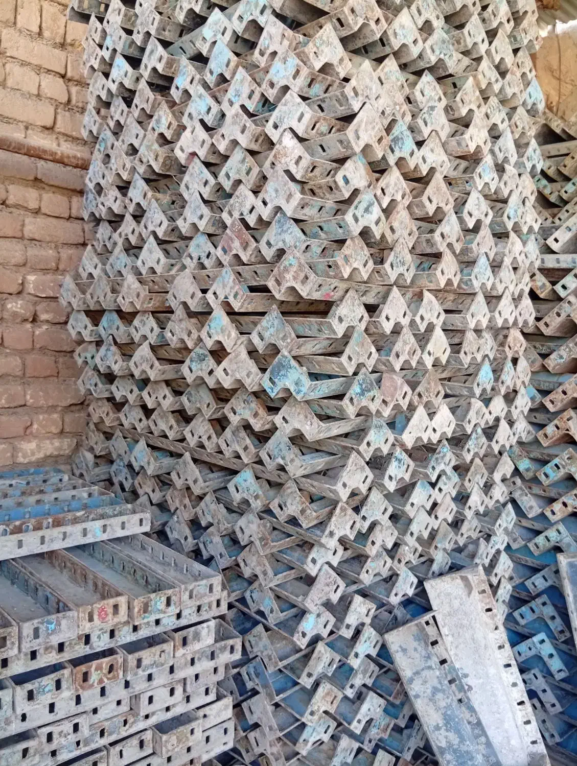 خرید فروش لوله داربست جک قالب بتن|عمدهفروشی|قم, قلعه صدری|دیوار