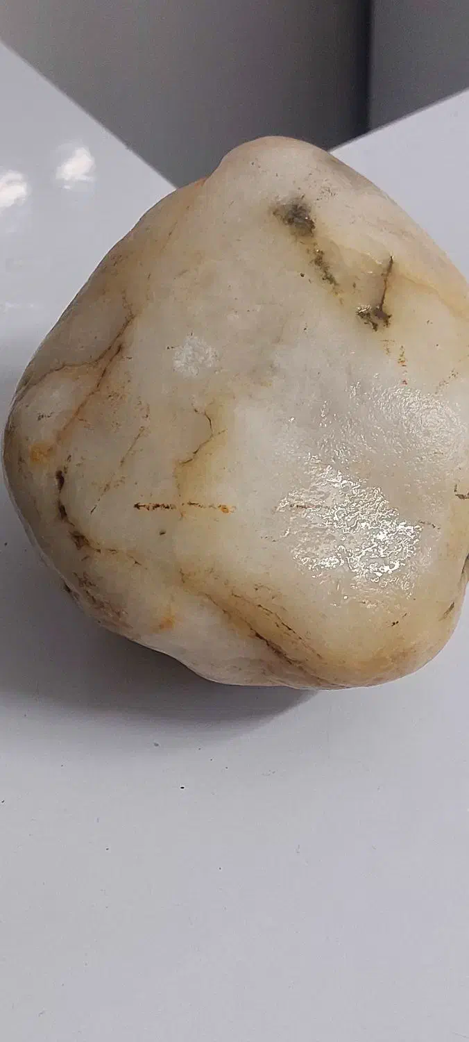 سنگ شیری رگه دار|کلکسیون اشیاء عتیقه|قم, زنبیل آباد|دیوار