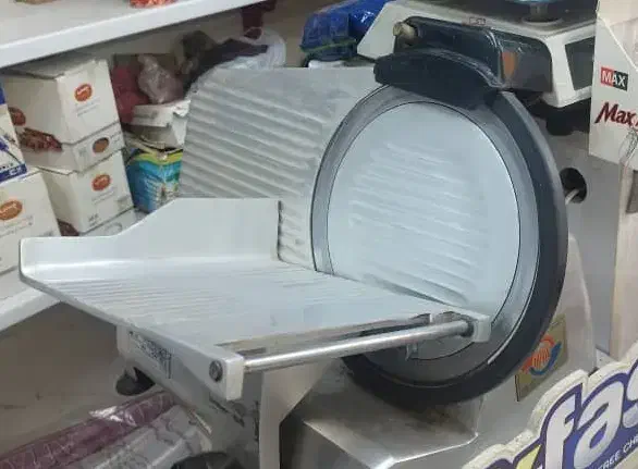 کالباس بر ایتالیای تیغه ۲۷سانتی|فروشگاه و مغازه|رشت, جهاد|دیوار