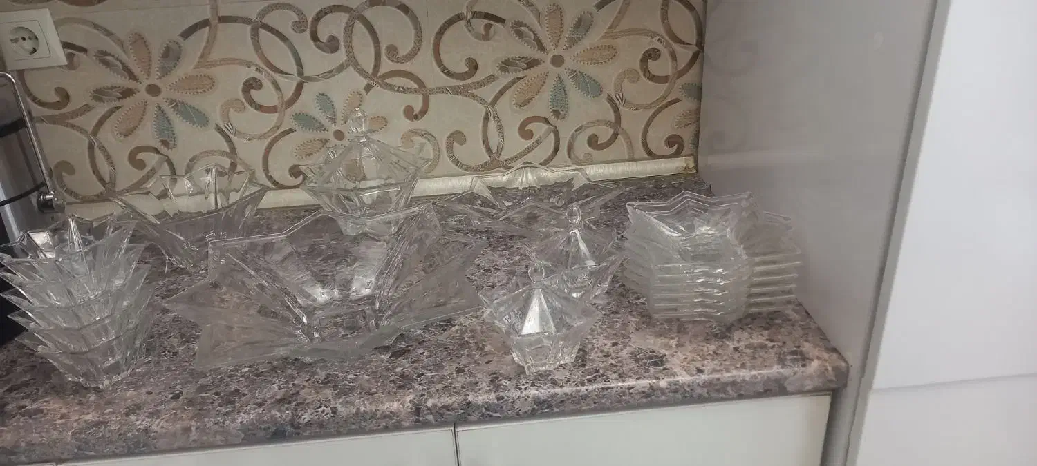 بلور ستاره ای|ظروف سرو و پذیرایی|قم, شاد قلی|دیوار
