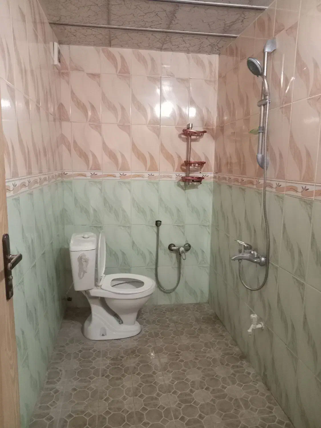 واحد مسکونی در محدوده امیرکبیر ۵ طبقه اول از ۳|اجارهٔ آپارتمان|نیشابور, هفده شهریور|دیوار